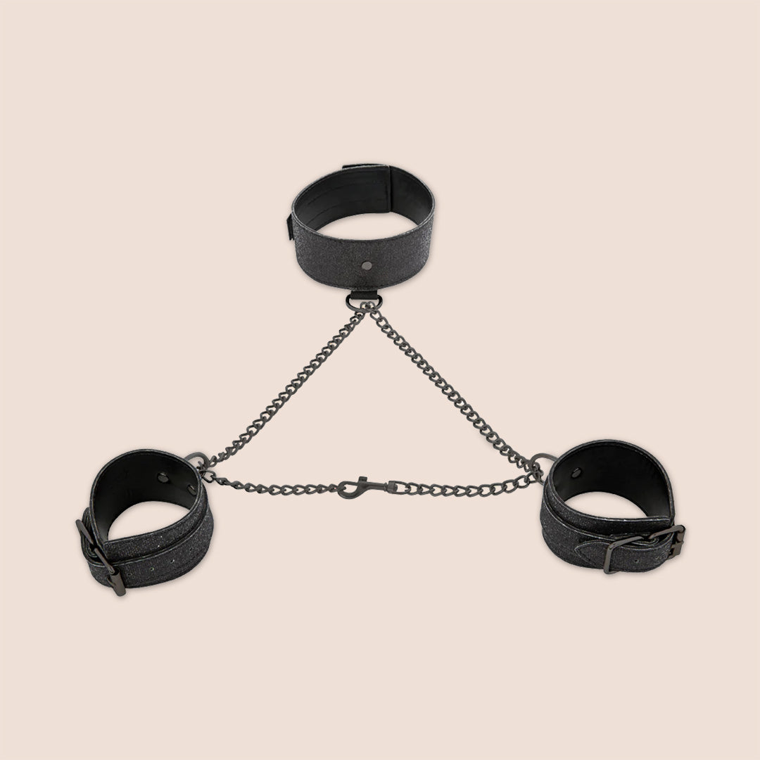 Sportsheets Shadow Sparkle Collar & Cuff Set | shimmery fabric & matte black chain