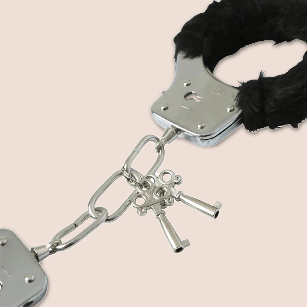 Sex & Mischief Black Furry Handcuffs | nickel-free metal